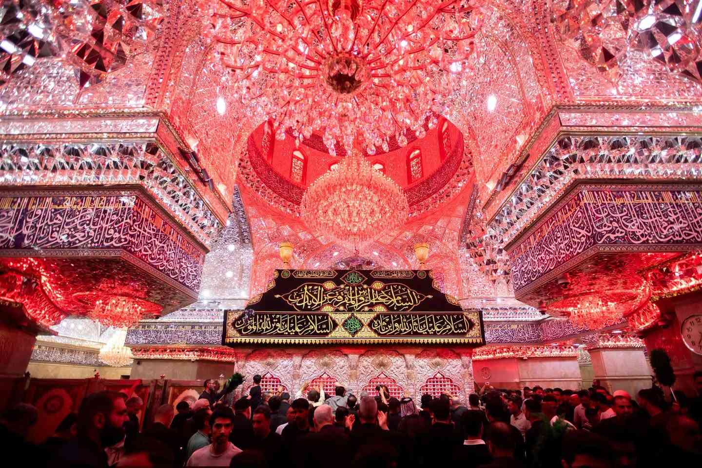 على بركة الله حملة يوم الخميس الى كربلاء المقدسه لزيارة ابي عبدالله الحسين واخيه ابا الفضل (ع) وقت الانطلاق ساعه 3:00 العصر سعر النفر 5000
للحجز المراسله واتساب او الاتصال
المتعهد سيد احمد ***********
المتعهد سيد طالب ***********
