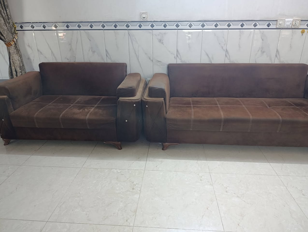 🛋️ للبيع تخم قنفات مستعمل 🛋️
حالتها زينة ومناسبة للبيت ✨
💰 السعر: 300 ألف دينار
🤝 قابل للتفاوض 
📞 للاستفسار: ***********

