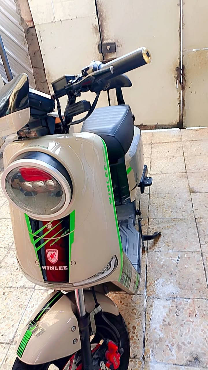سلام عليكم دراجه  ار 11 دراجه طالعه من وكيل بشهر ل4يوم 12 دراجه جديده  ما عده بيها كفر مكسور  هذا المبين بتصوير كفر جانبي سعر 600وبيها مجال اتصال او واتساب ع رقم *********** عنوان بصره قبله
