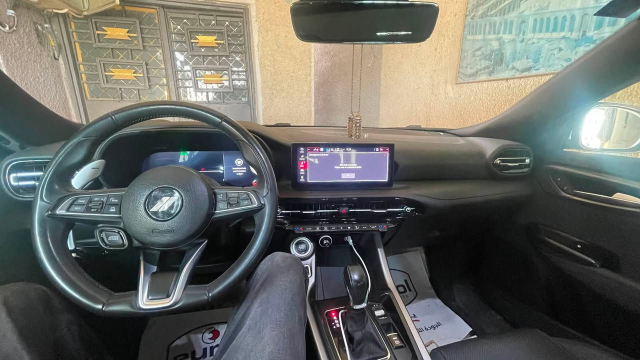بعد التحيه والسلام 

🔥 للبيع او المراوس– دودج هورنت R/T موديل 2024 🔥

💎 سيارة رياضية هجينة (Plug-in Hybrid) تجمع بين القوة، الأداء، والاقتصاد في استهلاك الوقود.

✅ المواصفات:
• موديل: 2024
• الفئة: R/T
• محرك 4سلندر + محرك كهربائي (Plug-in Hybrid)
• قوة 288 حصان
• دفع رباعي AWD
• ناقل حركة أوتوماتيك 6 سرعات
• ممشى: 66
• اللون الخارجي: ابيض
• الداخلية: أسود

🌟 المواصفات :
• شاشة عدادات رقمية 12.3 إنش
• شاشة معلومات وترفيه 10.25 إنش
• Apple CarPlay وAndroid Auto لاسلكي
• تشغيل بصمة مع مفتاح ذكي
• مثبت سرعة متكيف (Adaptive Cruise Control)
• تحذير مغادرة المسار مع المساعدة على البقاء داخله
• مراقبة النقطة العمياء
• نظام الكبح التلقائي للطوارئ
• كاميرا خلفية
• حساسات اصطفاف
• مكيف أوتوماتيك ثنائي المناطق
• مقاعد رياضية
• أنظمة قيادة متعددة (Hybrid / Electric / Sport / E-Save)
• نظام PowerShot لزيادة الأداء عند التسارع
• مصابيح LED كاملة
• جنوط رياضية ألمنيوم

📌 حالة السيارة:
✔️ فقط جاملغ ايمن 
✔️ السيارة جاهزة ولا تحتاج أي مصروف.

📄 سعرهاب(170) 

رقمي ***********
