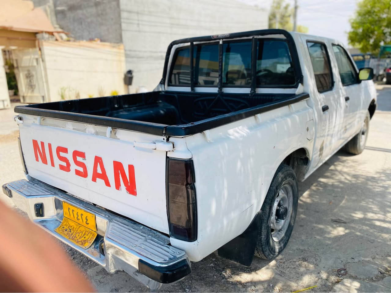نيسان موديل ٢٠٠١ بو فروشتن 
 
سةيارةكة تةبريد و پاوةرة و ناوي نيية لةحاسيبة بةشةرتي هةموو عيراق و جوار تايةي تازةي لةژيرداية و  رةقةم سليماني ساليكة بةسةر جووة وة مةكينة و گيري بةشةرت سةدري كامل داگيراوة وة يةك لاي بوديكةي سبوغة بي ليدراوي ئةو پارجةكاني تر لة رةسمةكان ديارة سبوغي بةرداوة سعري ٨٠گلاو مةعامةلةية برايانة 
***********
*********** كيفري, ديالى

