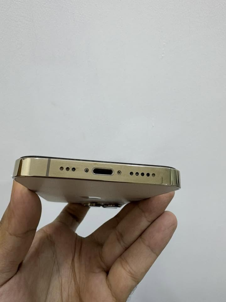 آيفون 13 برو (iPhone 13 Pro) للبيع 📱
• المساحة: 256 جيجابايت.
• الجهاز نظيف جداً وبحالة ممتازة.
• الشاشة: مستبدلة شاشة أصلية من آبل.
• نسبة البطارية: 77% (بطارية الوكالة الأصيلة).
• السعر: (  450 ) ألف دينار عراقي 
الجهاز مكفول من كل النواحي 
 الفحص مباشر عند الشراء.
••••

آيفون X شغال وجاهز للاستخدام.
• البطارية: مبدلة جديدة يعني تنساها بالشحن.
• الشاصي بيه ضربة مثل ما مبين بالصور، 
وما مأثرة على أداء الجهاز.
• السعر : 80 ألف دينار عراقي 

• للتواصل واتساب  ( *********** )
المكان بغداد * ابوغريب * حميدشعبان

يوجد توصيل جميع المحافضات
