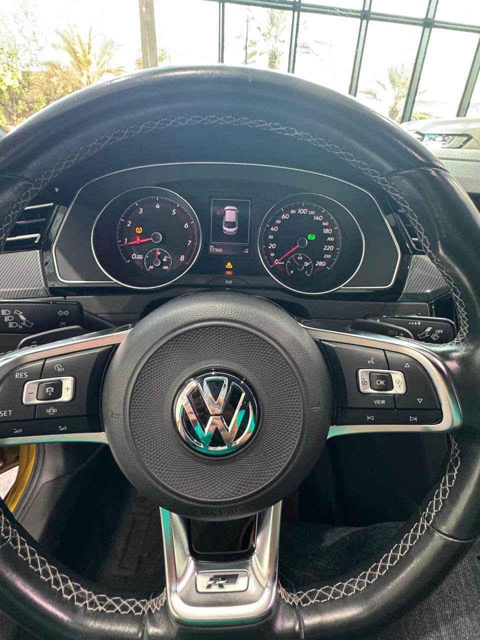 فولك سواكن ارتيون 
موديل 2020   
             فئة   R-Line     
             (المواصفات)
1- مثبت السرعة التفاعلي الذكي (Adaptive Cruise Control) مع ميزة التوقف والإنطلاق تلقائياً
6- نظام المحافظة على المسار (Lane Assist) ونظام مراقبة النقاط العمياء
7- نظام التحذير من الاصطدام الأمامي مع مكابح الطوارئ التلقائية
8- مراية جانبية شفط 
10- نظام المفتاح الذكي
11- نظام تدفئة الستيرن مع الكشنات
12- البروجكتر الأمامي (Head-Up Display) لعرض السرعة والمعلومات على الزجاج
13-ناقل الحركة: أوتوماتيك DSG (تبديل رياضي وسلس
14-وضعية القيادة: نظام التحكم الديناميكي بالشاسيه (DCC) لتغيير وضعيات القيادة (اقتصادي، مريح، رياضي)
15- الإضاءة: أنوار أمامية وخلفية Full LED ذكية مع نظام الإضاءة الديناميكي عند المنعطفات
17- المقاعد: جلد طبيعي فاخر (Nappa) مع تحكم كهربائي بالكامل، خاصية الذاكرة (Memory)
19- شاشة العدادات الرقمية الافتراضية بالكامل (Digital Cockpit) قابلة للتخصيص وعرض الخرائط
20- شاشة ترفيه وسطية كبيرة ذكيه تعمل باللمس تدعم Apple CarPlay و Android Auto
21- النظام الصوتي: نظام صوتي فاخر جداً من شركة Dynaudio (صوت نقي ومحيطي)
22- التكييف: تكييف هواء أوتوماتيكي ثلاثي المناطق (تحكم منفصل للسائق، الراكب، والركاب في الخلف)
💯ضمان گير ومحرك
💯وارد ألمانيا كلين تايتل مكفوله حته الدعاميات من الصبغ
لاستفسار ***********علي العبيدي بغداد, العراق
