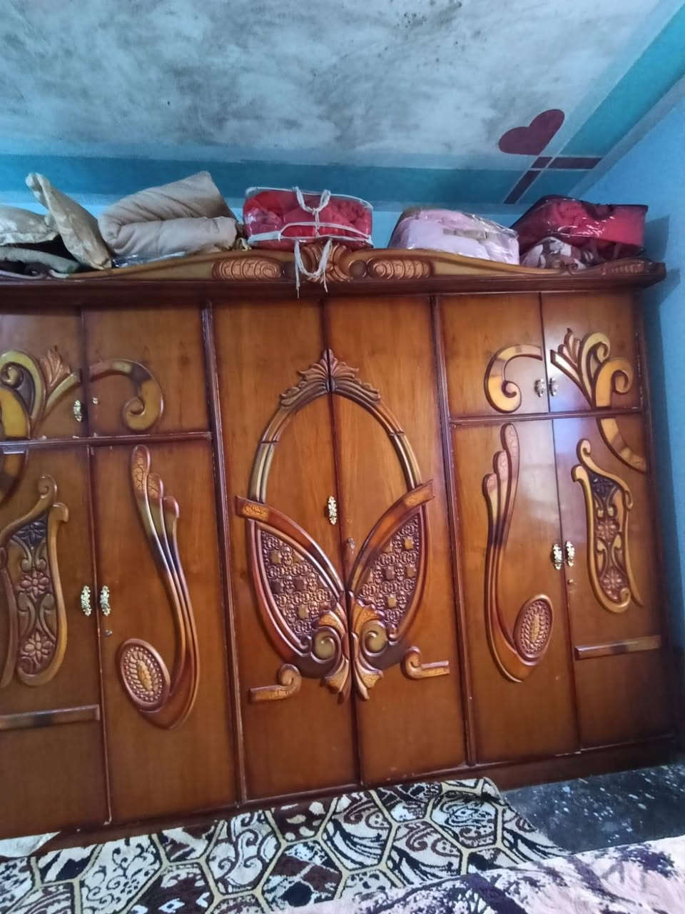 سلام عليكم ورحمة الله شباب  يمي غرفت الخشاب هاي لل بيع ول اتصال ع هاذه رقم او يطب خاص متواجد اني***********

