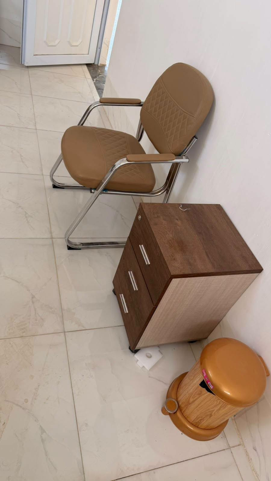 ⭕ عاجل 
عيادة أسنان 😍 
📍 الانبار - الخالدية
من شركه البصمه🫆 
لتجاره الاجهزه 
والمجمعات الطبيه 🌏 
💸٧ مليون و ٧٥٠💸 
جير أسنان TAOS 700
شاشة وكاميرا
كومبريسر ٥٠ لتر
سكيلر
تورباين دايموند
هاندبيس لنگشن
جهاز تبييض
بورتبل سكر
اوتوكليف كلاس بي ديجيتال
جهاز تقطير
بورتبل اكس راي
سنسر ايتتيث ١.٣
لايت كيور 
اندوموتور
املگميتر
ترولي كبير
ترولي اوتوكليف
سنك صغير
ثلاجة صغيرة
ميز مكتبي عدد ٢
كرسي مكتب
كراسي انتظار عدد ٢
تخم كراسي ٧ مقاعد
طبلات عدد ٣
كت فورسيبس
كت ربر دام 
كت الفيتر
متل مرور ٦
متل بروب ٧
متل تويزر ٦
شيد گايد ڤيتا
سبلت ١ طن
باوچ

***********
