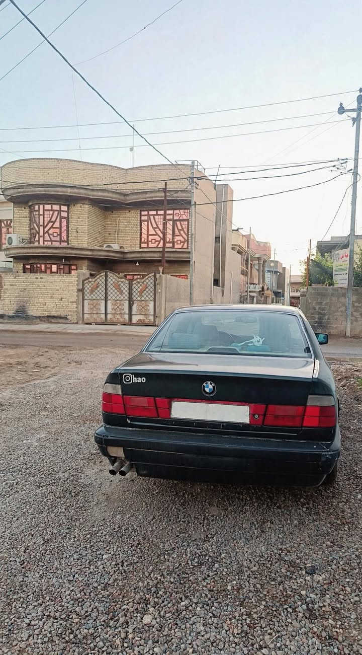 السلام عليكم
بي ام مديل 1991

مكينة6 حجم 535

مكينه وكير خير من الله

تبريد شغال 
مكان السياره بابل المسيب

رقم انكليزي وبسمي لسياره 

سعر 45 وبي مجال قليل

***********

نص مكتوب في الصور:
- hao