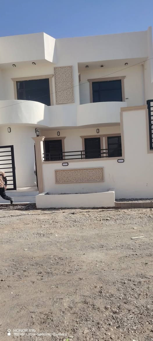 للبيع القوسيات حي الايمان مساحه الواحد 150 متر طابقين شغل فول كامل خدمات ماء كهرباء قريب على التبليط 75 وبي مجال للاستفسار اتصال على الهاتف *********** بي واتساب *********** مراجعه مكتب صكر الهاشمي

