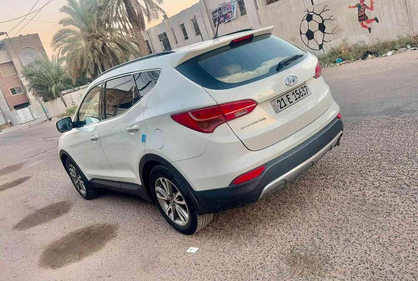 سنتافيا 2013 خليجي  شكل 2014
السيارة مكفولة عدى كصه البنيد السونر موجود مع الصور
داخل مغلف كله 
كامرة
 شاشة أندرويد كار بلي
4 سلندر  دوش
7 راكب
ثلاث قطع تبريد 
اشاير بالمري 
حساسات خلفية
رقم سليمانية 
مكاني بغداد شارع فلسطين *********** بغداد, العراق
