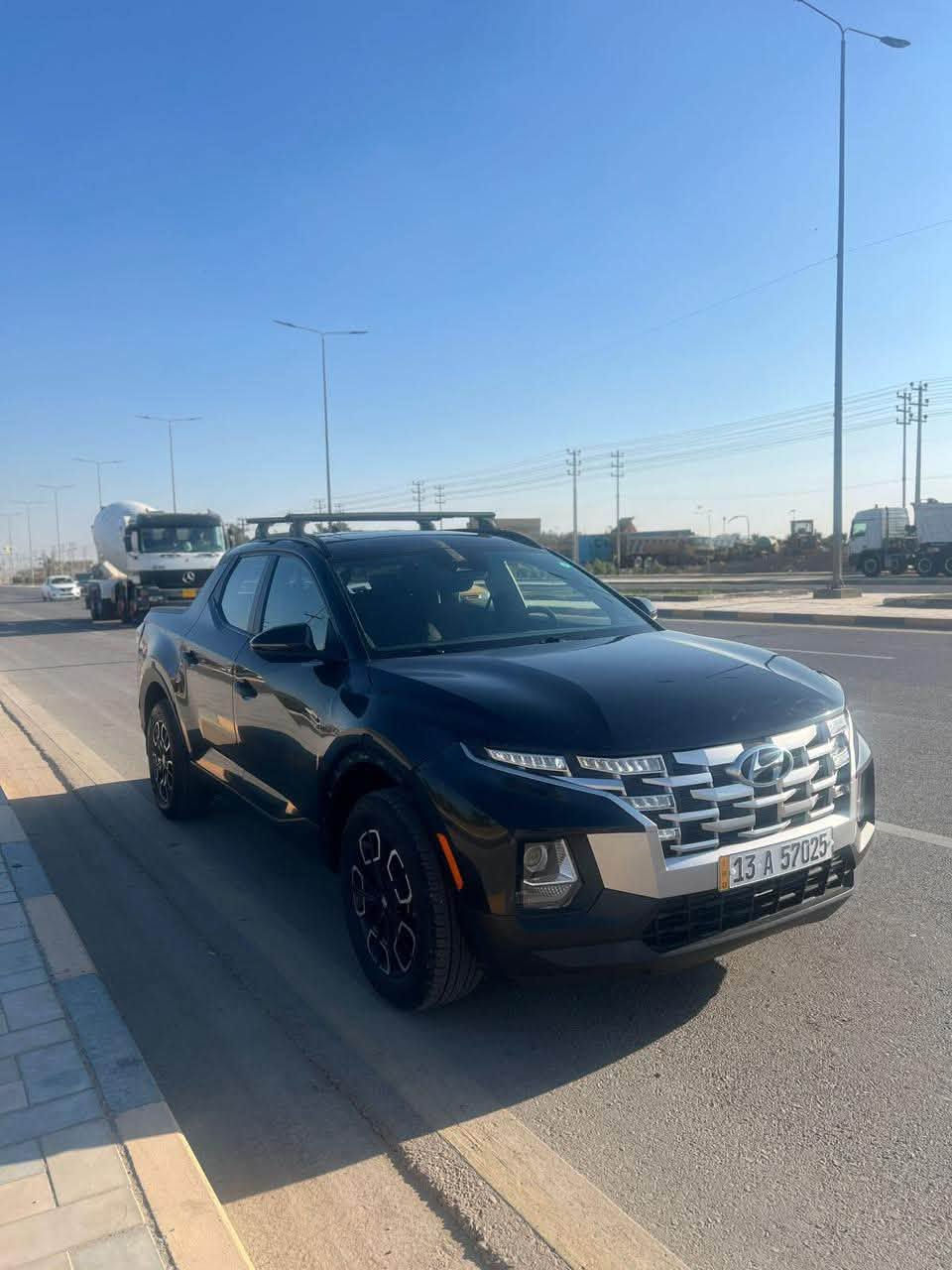 🚗 للبيع: هيونداي سانتا كروز 2023
📍 مكان السيارة: ميسان

📞 للتواصل: ***********

📊 المسافة المقطوعة:50 كيلومتر

🛠️ المحرك: 4 سلندر – 2500cc

⚙️ المواصفات:      ⁉️⁉️⁉️بيع او مراوس حسب الرغبه 

• فتحة سقف

• بصمة عدد 2

• مقعد السائق كهربائي

• ويل كب

• رادارات 360

• تشغيل على بعد 🚡

• لايتات LED

• لايتات زينون

• إشارات على المرايا

• تحكم ستيرن جهتين

• كاميرات 360

• شحن لاسلكي

• هاندبريك بصمة

• هيترات بالمقاعد

⚠️ أضرار السيارة:

• وارد أمريكي

•

• جميع الوسائد الهوائية سليمه فقط الستيرن

📌 تفاصيل إضافية:

• رقم السيارة: جديد بسمي 

• 

• لون السيارة:  اسود
