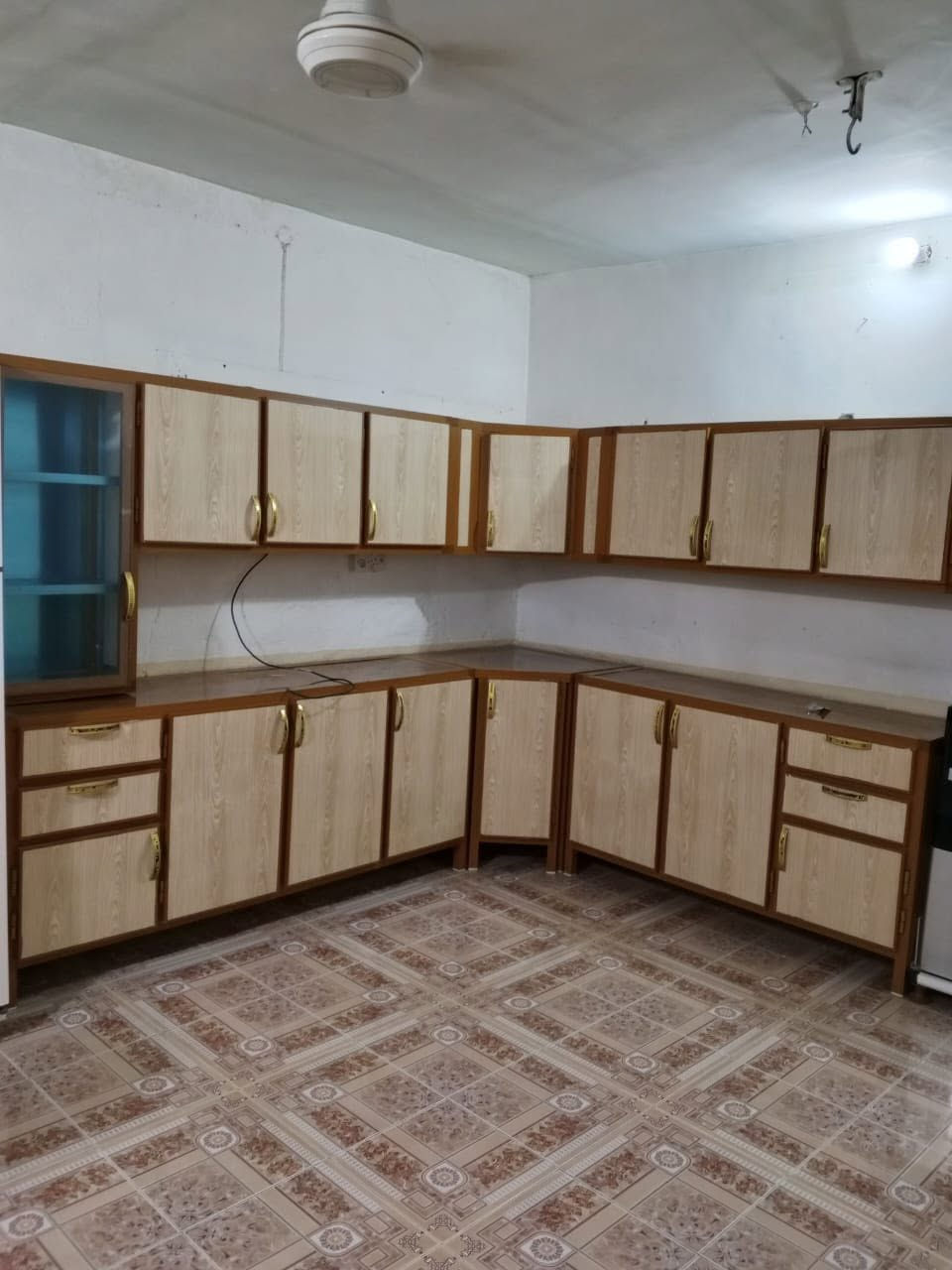 مزادانور الجبوري 
لبيع وشراء جميع انواع الكاونترات 
عنوان جلولاء /شارع العام مقابل صيدلية الدكتور ستار الحربي 🌹🌹
ملاحظة/التوصيل مع الشد مجاني
استفسار /خاص
واتساب /***********
