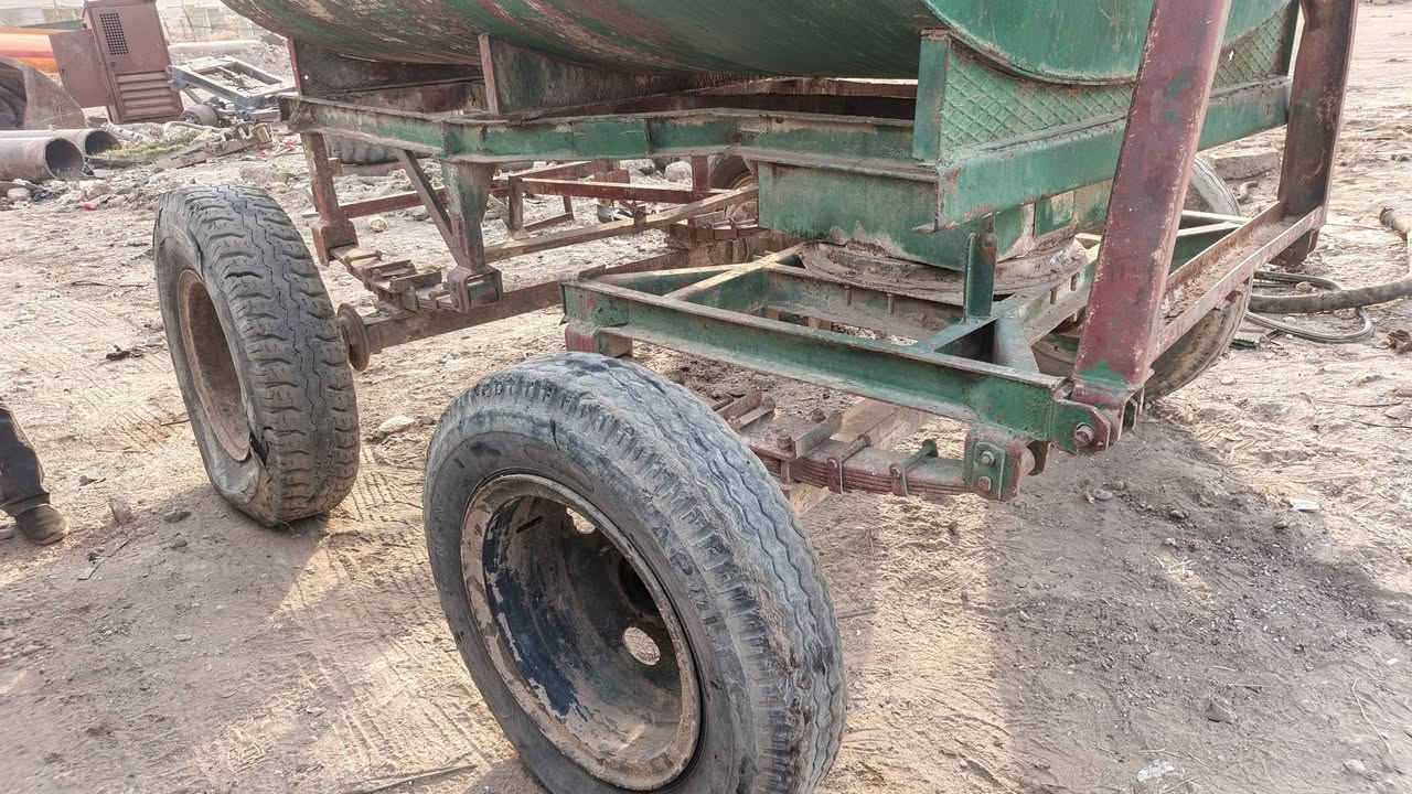 السلام عليكم
مقطوره للبيع تاخذ 4500 تانكي شرط قطره مي ما يندي صينية شرط شاصي شرط نقص تواير خلفي فقط ***********
