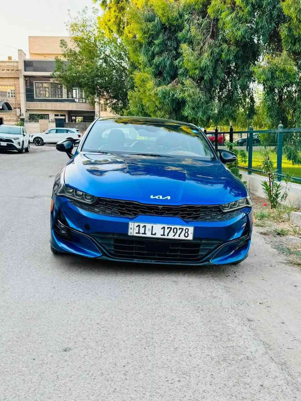كيا K5  موديل 2022  بيع او مراوس بكورلا او byd 
ماشيه 75 

 جي تي لاين.  فول مواصفات 

محرك 1600 تيربو 🚀

المواصفات : 

بانوراما

بصمة تشغيل

كشنات تدفئة

ستيرن تدفئة

شحن هاتف لاسلكي

قيادة ذاتية على الخطوط السريعة

هاند بريك بصمة

تشغيل عن بعد

مثبت سرعة

نظام ABS

مانع انزلاق

حساس ضغط الاطارات

بك لايت LED

شاشة تدعم كار بلي 

رادارات

مراقبة النقطة العمياء

تحديد المسار

مقعد السائق كهرباء

لايتات ثلاث عدسات

نظام قيادة ايكو + سبورت + سمارت + نورمال

بلوتوث + AUX + USB

تحكم ستيرن كامل

كير اوتو + عادي

اوتو بريك

خرائط

ستيرن حرف D

زينون LED

صندوق ذكي

رقم الشاصي موجود بالمنشور 

الحادث :  حادث امريكا بنيد مبدل و مصبوغ و تكمه صبغ 

وبالعراق صار جاملغ خلفي و باب خلفي جهة السايق. صبغ.    يعني بيها ( 3 قطع صبغ )

بدون دواخل. بدون. دواخل 

السعر.  148 ورقه 💯💯

للاتصال :  *********** 
مكان السياره : بغداد - الزعفرانيه بغداد, العراق
