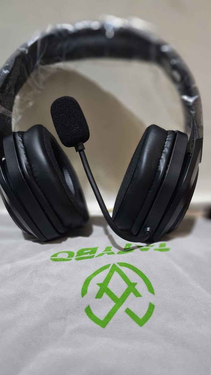 🎧 سماعة ألعاب Fachixy FC-200 احترافية – تجربة صوت مثالية للألعاب والاتصال!
​إذا تدور على سماعة تجمع بين الصوت الناقي والتصميم الرهيب بسعر مناسب، فهذه السماعة هي الخيار الأفضل!
.....
ميكروفون عالي الدقة: ميكروفون مرن مع خاصية عزل الضوضاء لضمان وضوح الصوت أثناء اللعب أو المكالمات.
​راحة أثناء الاستخدام: وسائد أذن مريحة وناعمة تضمن لك استخدام مستمر لساعات بدون تعب أو ضغط.
​توافق واسع: تعمل على جميع الأجهزة (البلايستيشن PS4/PS5، البي سي PC، الإكس بوكس، والموبايل).
........
السعر 35 مع التوصيل 
مكاني البلديات 
***********
