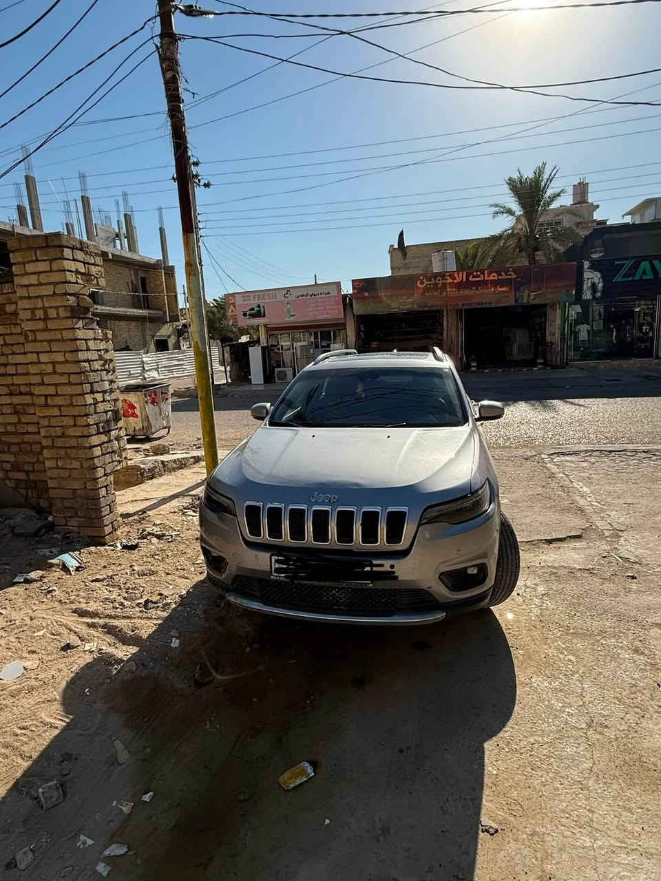 جيب بزون 21 فول مواصفات 
رقم شمالي سليمانية (باسمي)
6 سلندر 
ماشية (60km) 
حادثها تبديل بنيد فقط 
 مكاني ميسان
الرقم ***********

سعرها 145 وبيها مجال
نزلت سعرها مستعجل ع البيعة
