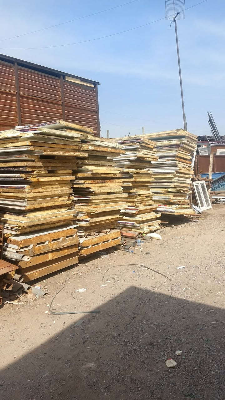 شرائط جداري • ٣٠٠قطعة • بغداد