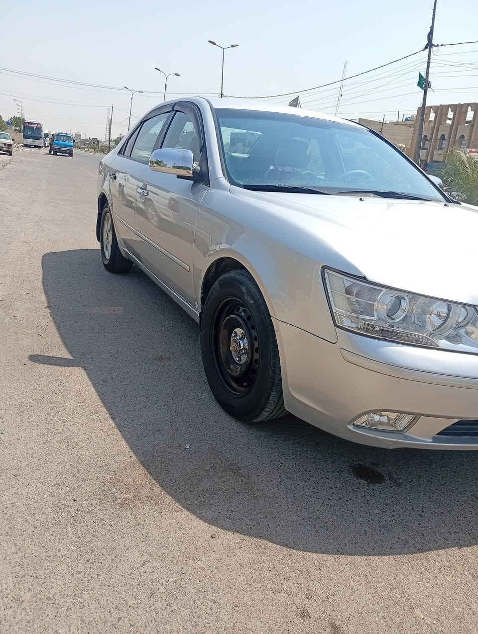 سوناتا 12 للبيع مكينه 2000 محور غاز مكينه وكير كفاله مصبوغه عام بدون دواخل مكان بغداد للاستفسار الاتصال ***********
