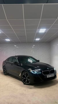BMW 530i⚜️ موديل:2022 0773 554 8009📞 ماشيه (47) الف ميل بيها شبرين صبغ...