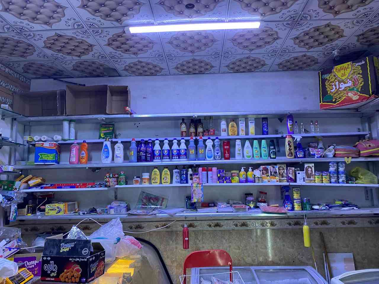السلام عليكم
تصفيه أسواق للبيع 
مكاني بل نجف بحي ابو طالب 
تفاصيل وتساب 

***********
