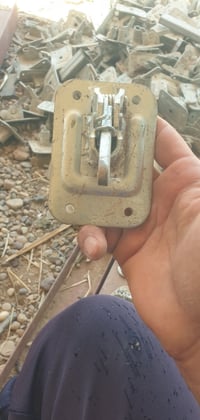 وبركاته  عددهن  اكثر من 400قطعه  استخدام مره وحده الزوج ب1500 العنوان ...