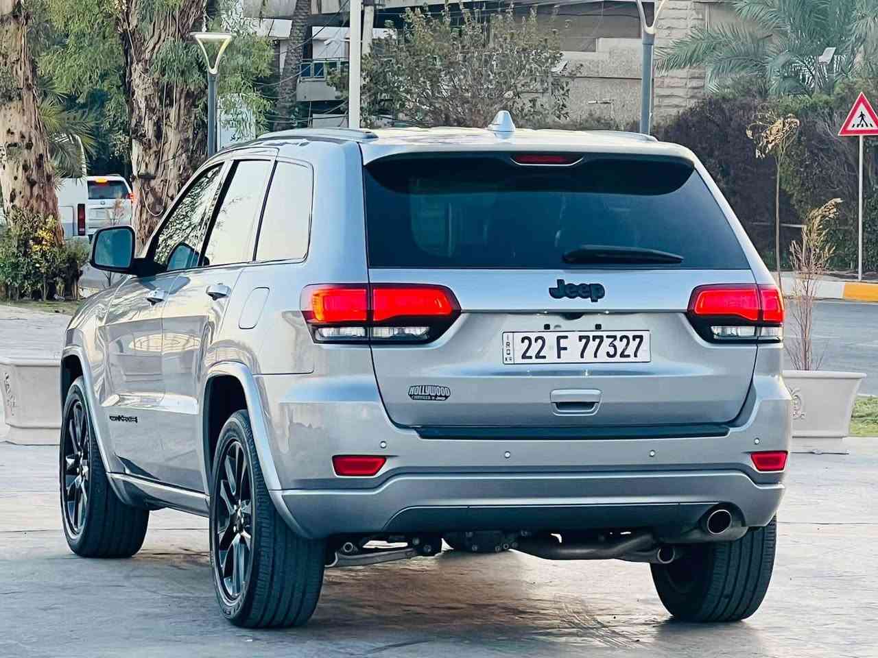 السلام عليكم
جيب بلاك توب 21 

كلين تايتل 

ماشيه 20 mi 

كفاله عامه بدون صبغ و معجون 
رقم اربيل باسمي مو بأسم شركه 
المكان بغداد 
السعر 300
***********

نص مكتوب في الصور:
- 8:23 3G 97 Jeep Grand Cherokee Laredo X 2021 Gray 3.6L vin: 1C4RJEAGXMC680510 000-31370701 - 09/30/2021 - IAA Inc. BidFax.info
- Jeep Grand Cherokee Laredo X 2021 Gray 3.6L
- vin: 1C4RJEAGXMC680510
- Jeep Grand Cherokee Laredo X 2021 Gray 3.6L vin: 1C4RJEAGXMC680510
- 8:23 3G 97 Jeep Grand Cherokee Laredo X 2021 Gray 3.6L vin: 1C4RJEAGXMC680510 000-31370701 - 09/30/2021 - IAA Inc.