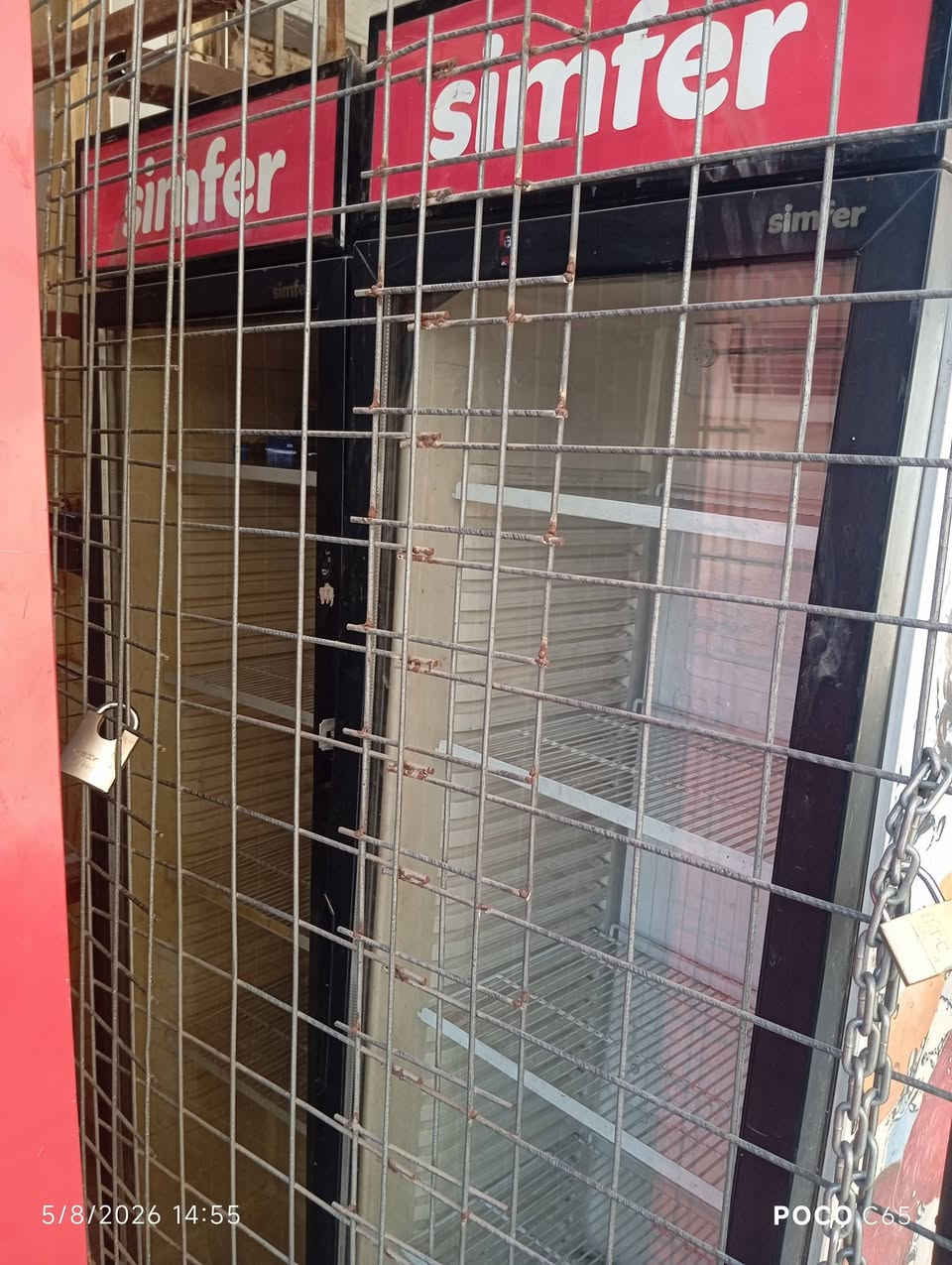 عارضات عدد 2 نظيفات جدا شرط الشغل ماطورات بلاديه سعر الوحده 250الف العنوان بغداد الباب الشرقي فرع سينما غرناطه التواصل ***********
