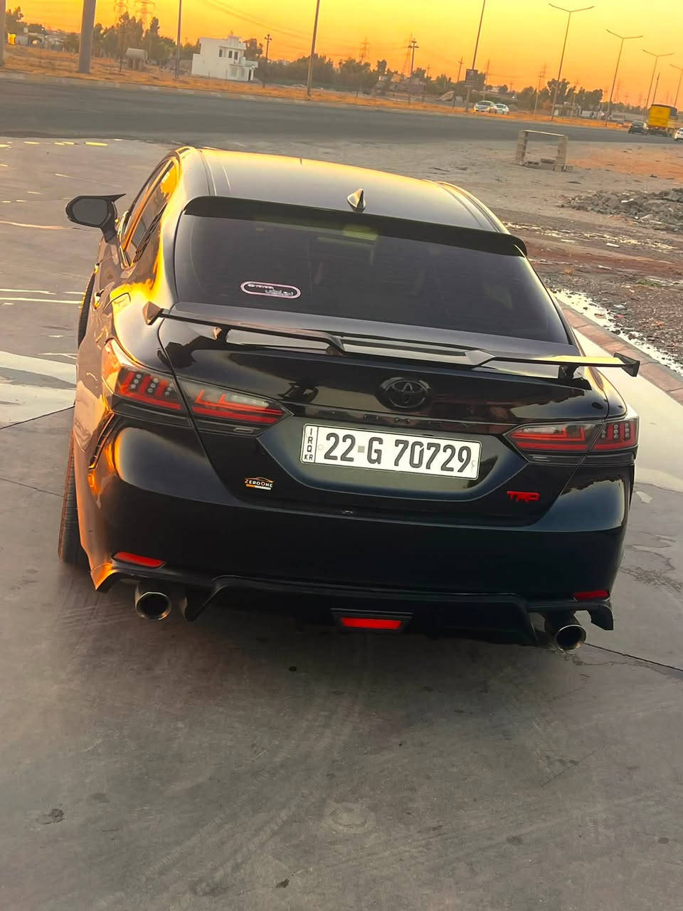 كامري  TRD موديل 2021  بيه اربع قطعه  محرك وًكير بشرط/ ***********
