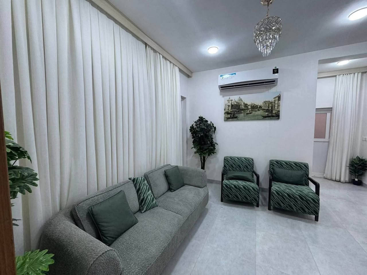 دار للبيع في مجمع
المرتضى  السكني شارع ١٢
استلام شهرين مرحله اولى
البناء طابوك جمهوري ارقى مجمع
المساحه 160متر
طابقين يتكون من 
صاله استقبال مطبخ وغرفه وحديقه 
الطابق الثاني يتكون من غرف عدد ٢ وصاله وتخاريج يقع المجمع قرب جامعه الكفيل الواصل ٦٠ +تطلوعه سعر الشركه ب١٦٠
 

***********
