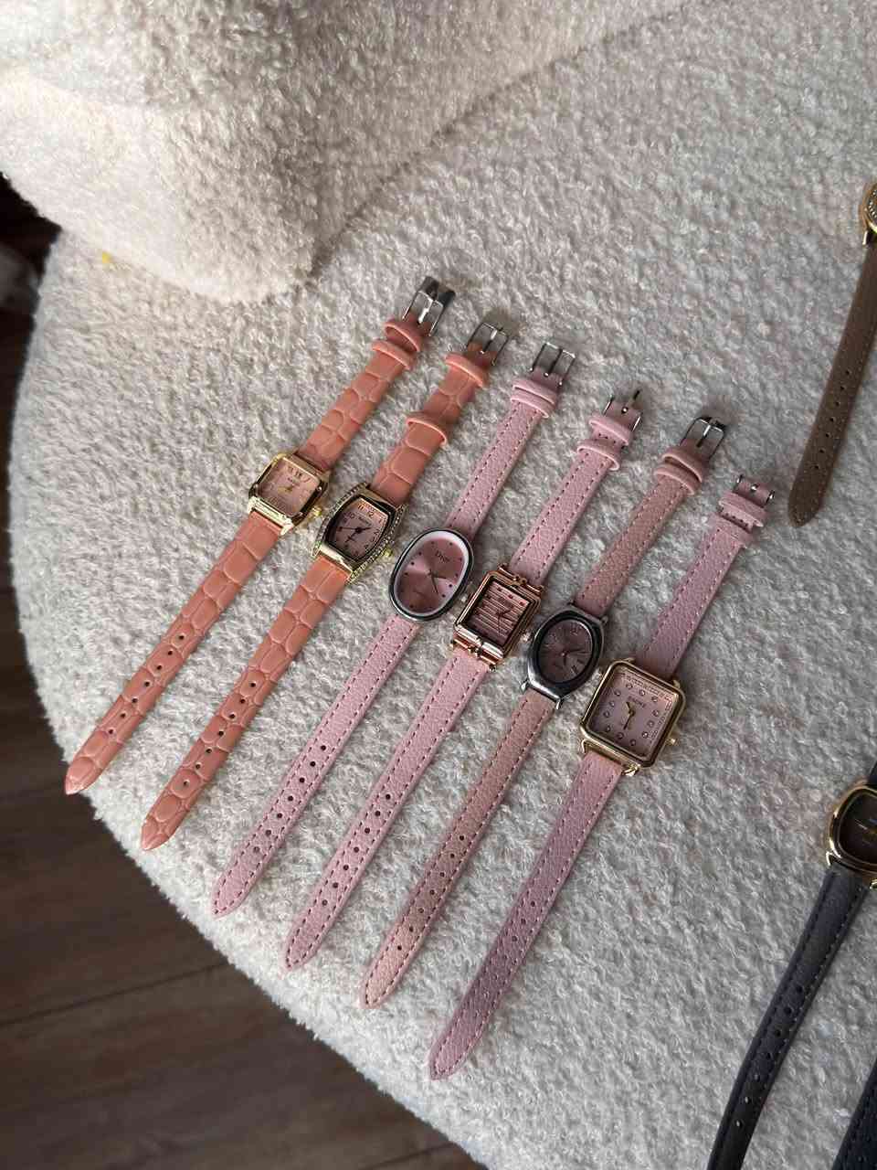 ساعات نسائية • ٤ ساعات • توصيل مجاني