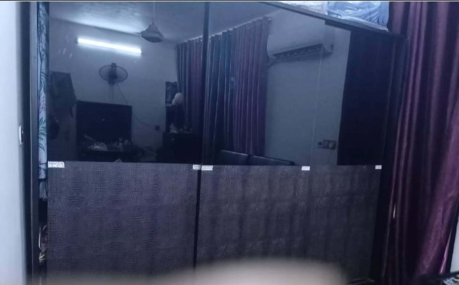 غرفه نوم للبيع استعمال نظيف جدا سعر 250/***********

