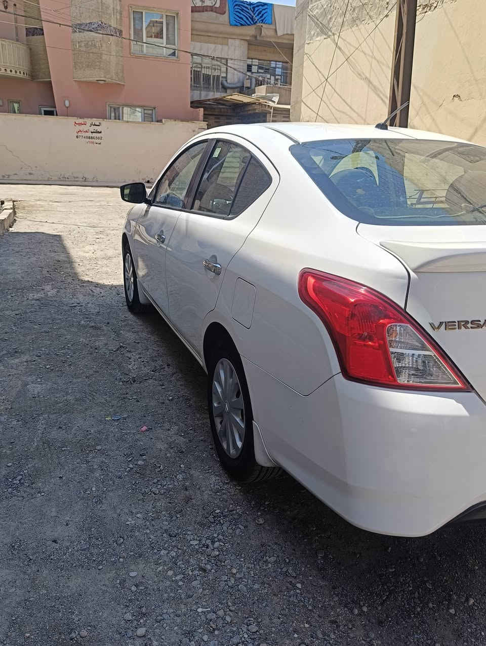 سلام عليكم للبيع نيسان فيرسه
وارد امريكي 
باب السايق مبدل من أمريكا 
 ودعميه الوره صبغ
بيها ملحضات بسيطه 
موديل 2017
مكاني موصل دركزليه 
السعر 100 ورقه وبيها مجال للطيبين 
متواجد خاص 
الرقم ***********
