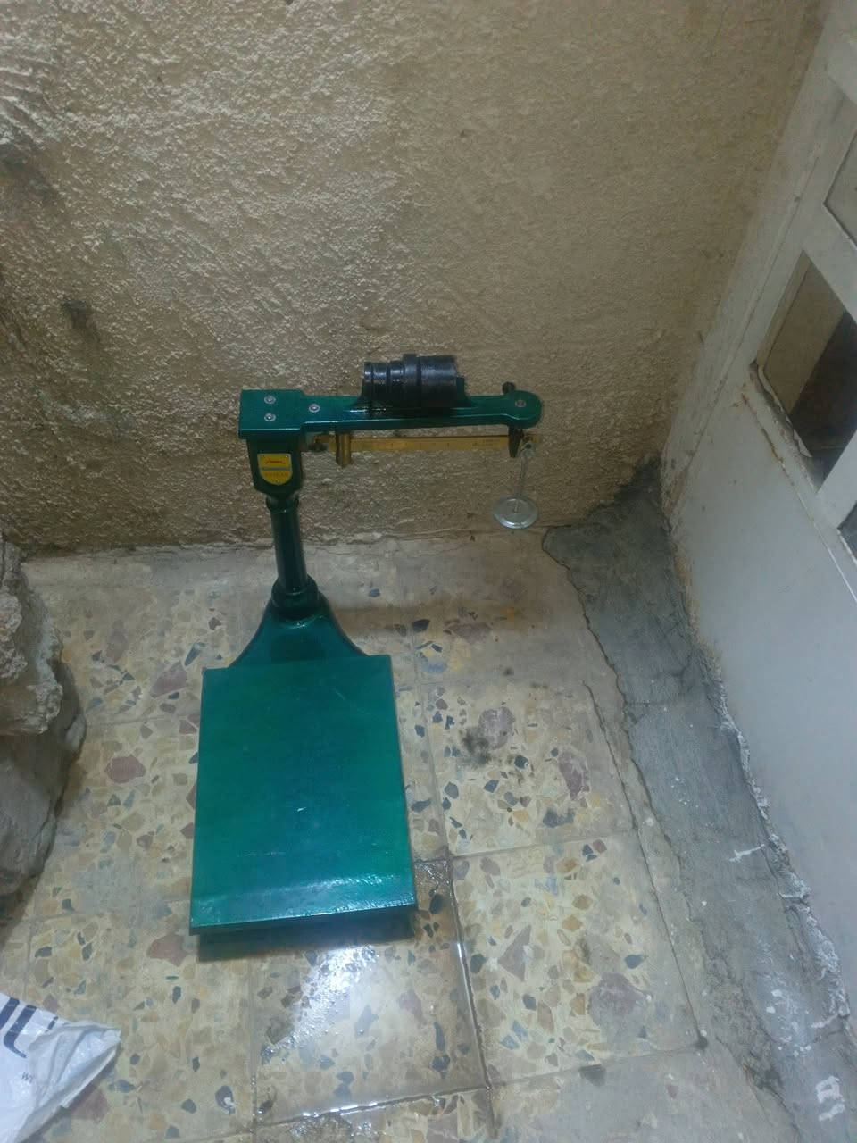 سلام عليكم للبيع ميزان أبو المصطرة جديد سعرة 200الف وبي مجال قليل مكاني الزراعي الرقم *********** أتصال وواتساب
