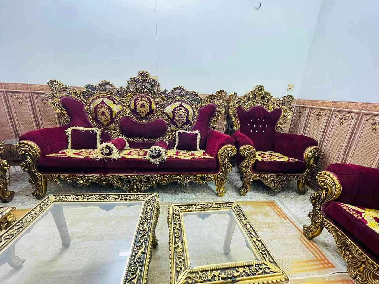 تخم ملكي ثكيل نضيف جدآ ١٠ مقاعد  تكمه ما بيه اي ضرر وياه طبلات هديه السعر ٤٠٠ وبيه مجال العنوان البلديات الرقم ***********
