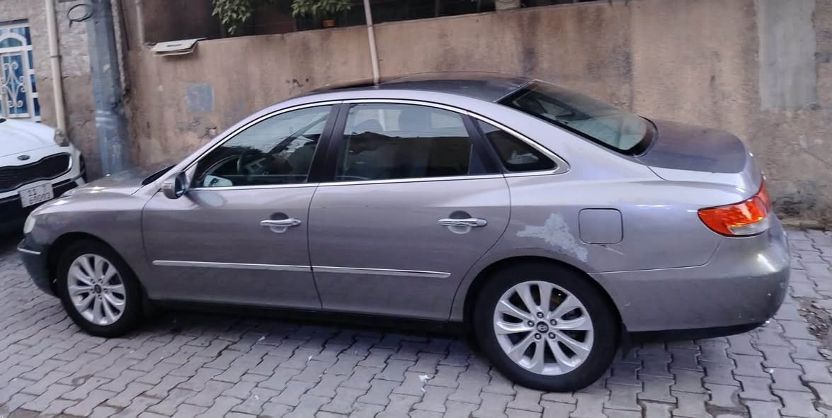 سلام عليكم على بركه الله بيع سياره ازيرا مديل 2008 خليجي مكينه 2700  6 سلندر بيها جاملغ صبغ والبنيد صبغ  السياره كامله كير مكينه صدر تبريد كله كامل السياره نظيفه ب80 وبيها مجال 
بغداد جكوك رقم الهاتف ***********
