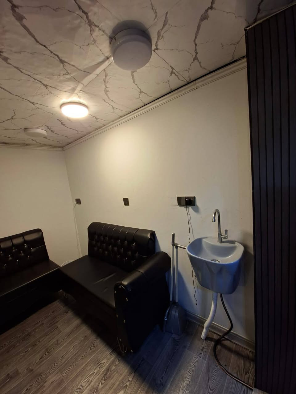 🔥 للبيع محل حلاقة جاهز للشغل – فرصة حلوة جداً 🔥

💈 محل حلاقة مرتب ومجهز بالكامل، تدخل تشتغل مباشرة بدون وجع راس ولا صرف إضافي.

📍 الموقع: بغداد الجديدة – شارع المسبح مقابل جامع ذات النطاقين

✨ ديكور جديد ومرتب
🧰 جميع الأغراض والمستلزمات أصلية
💵 الإيجار فقط 300 ألف
👥 المحل شغال 

📌 البيع شامل المحل من ديكور ومستلزمات وتجهيزات.

***********

