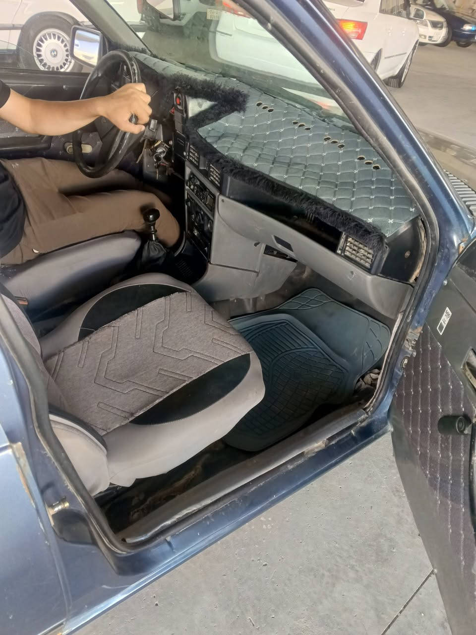 للبيع سياره كاديت حجم ١٦
سعر 19قفل
سنويه مجدد لتاريخ 2029
شرط تحويل 
 نضافه كدام عين
 رقم هاتف 
***********
اذا مو شراي لا تخابر

