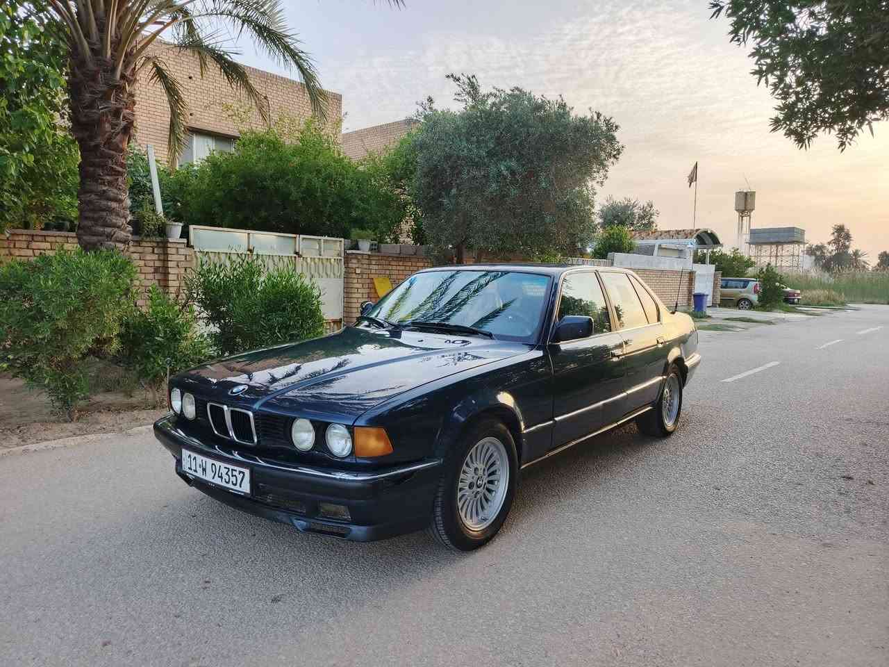السلام عليكم
سياره BMW
حجم 735
مكينه وگير خير من الله 
سياره حلوه ونضيفه 
تبريد شغال ثلج 
كهربائتها كلها شغاله 
سياره صدرها 75/%
تخم تايرات جدد 
سعر 50$وبيها مجال
العنوان بابل مشروع المسيب 
علمًا ان سياره تحويل ثاني يوم
رقم الهاتف ***********

