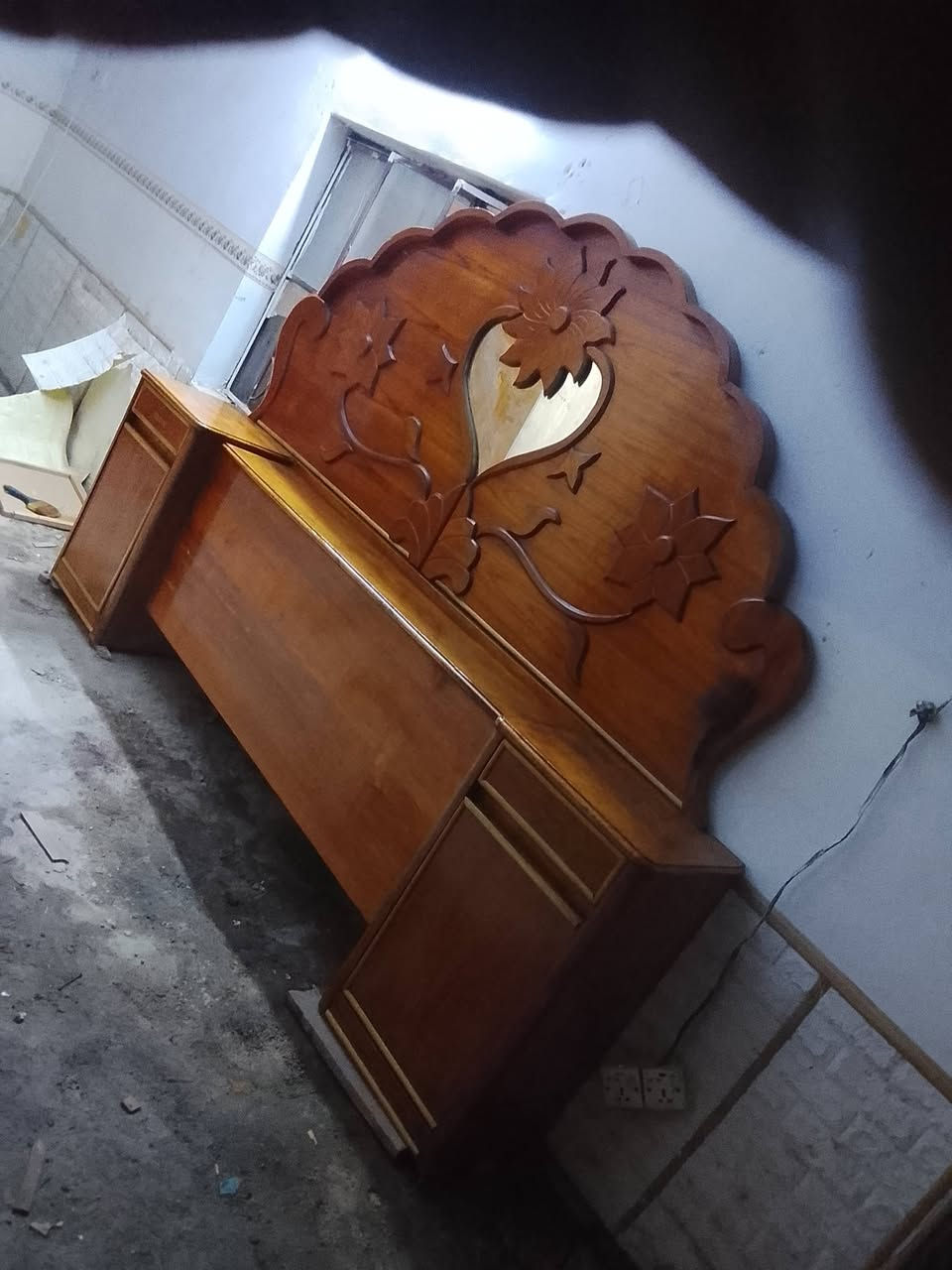 غرفه اخشاب • نضيفه • القاسم