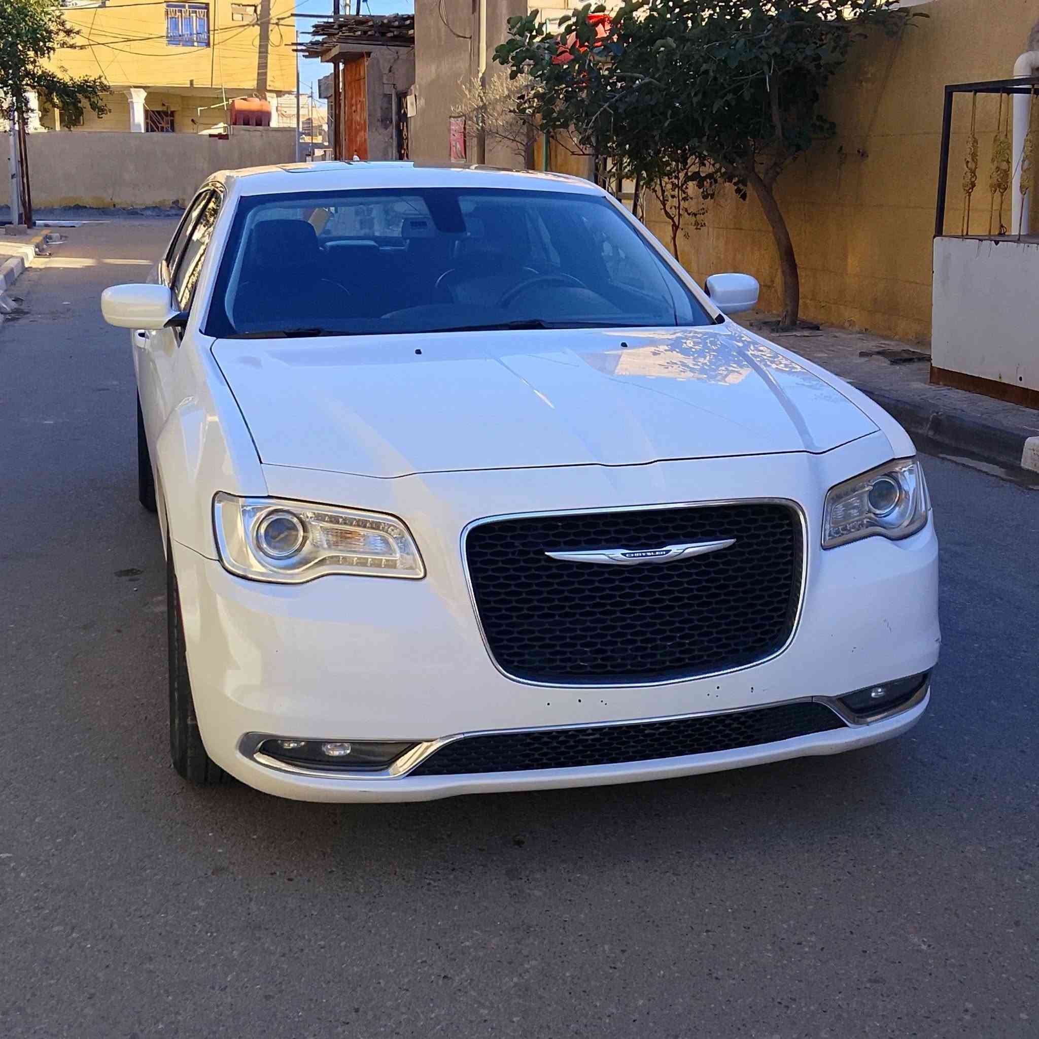 سلام عليكم اوباما 18 لمتدد
كنديه سياره بصمتين داخل اسود جلد مواصفات لمتدد ماشيه 76الف ميل بيه بس بارد وسحب كارت، بانوراما لون ابيض مكانه بصره الرقم***********
