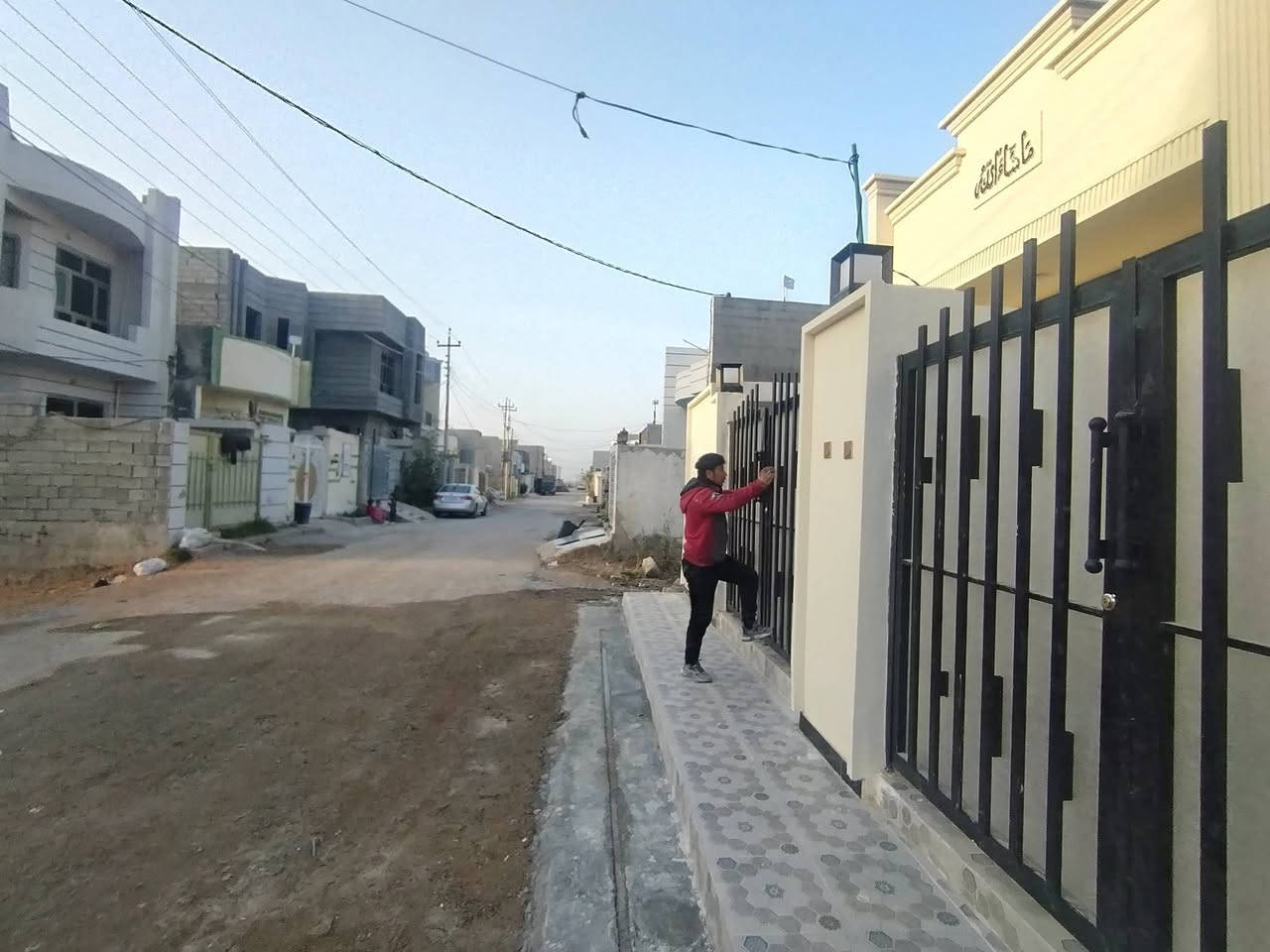 دور الزراعة
دارين للبيع كل واحد مساحة ١٠٠ م ٥ ×٢٠ طابق واحد

إستقبال ، مطبخ مع صاله ، غرفة نوم ، بيتونه ،

دورة مياه داخل خارج شرقي غربي

ارضيه بورسلين ، شغل كلش مرتب 

جاهز للسكن.. 

نوع العقار طابو زراعي سند ٢٥ 

خدمات كامله ماء مجاري تبليط كهرباء 

الموقع بعقوبة تقاطع القدس دور الزراعة الثالثة

للأستفسار أكثر اتصل على الأرقام التالية او على الخاص

وسام اللهيبي  ***********

ياسر فارس حسين *********** 

مكتب الجزيرة لبيع وشراء الأراضي والدور السكنية
