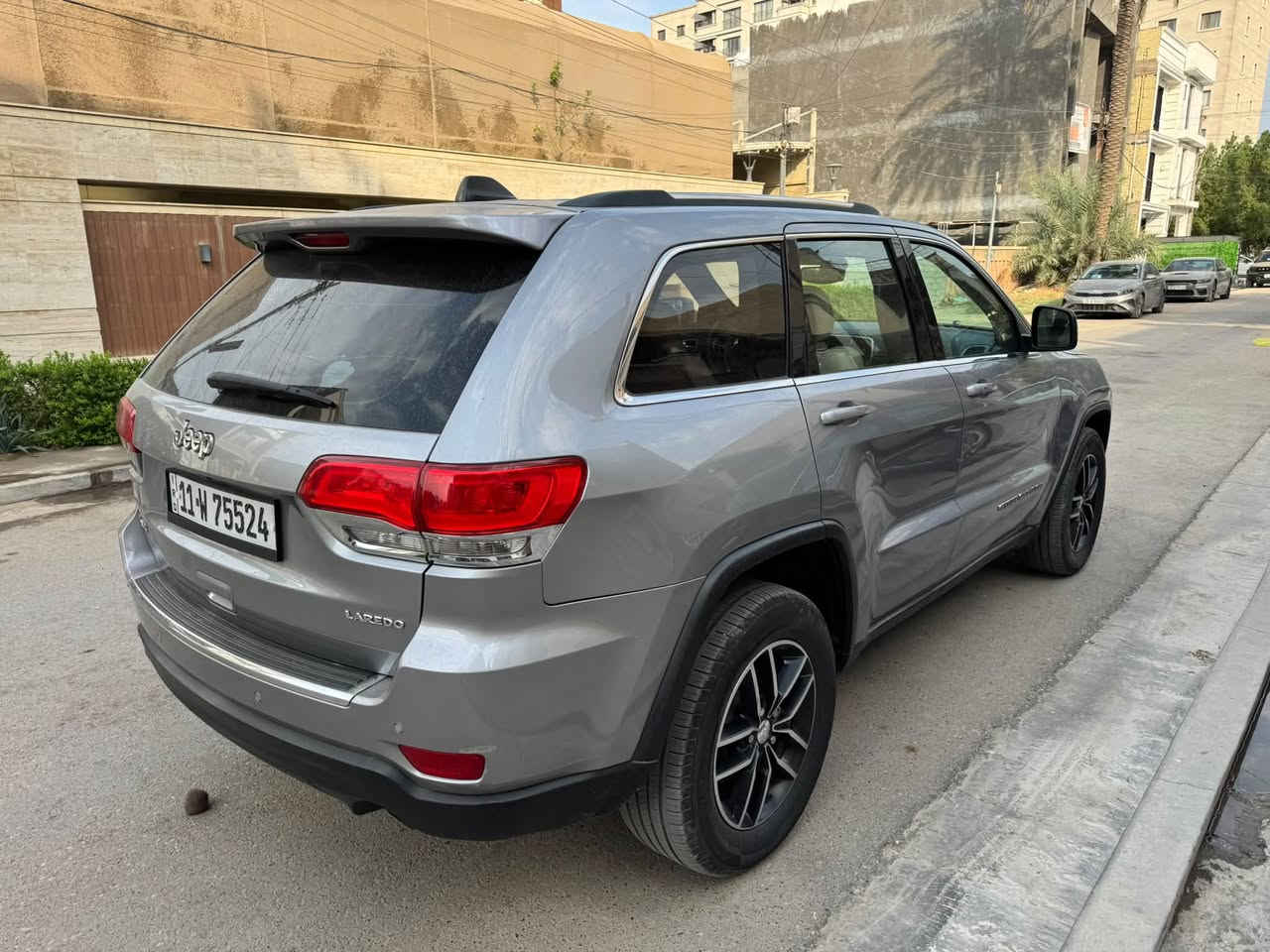 جراند شيروكي لاريدو • 6 سلندر 3600 • حوادث سطحي