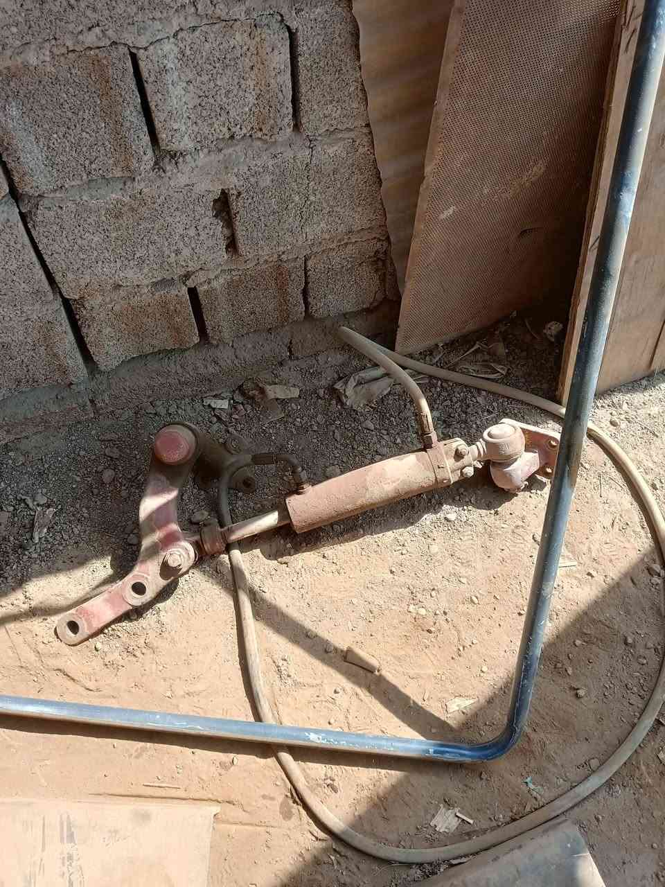 عكرب البي لبيع ***********
