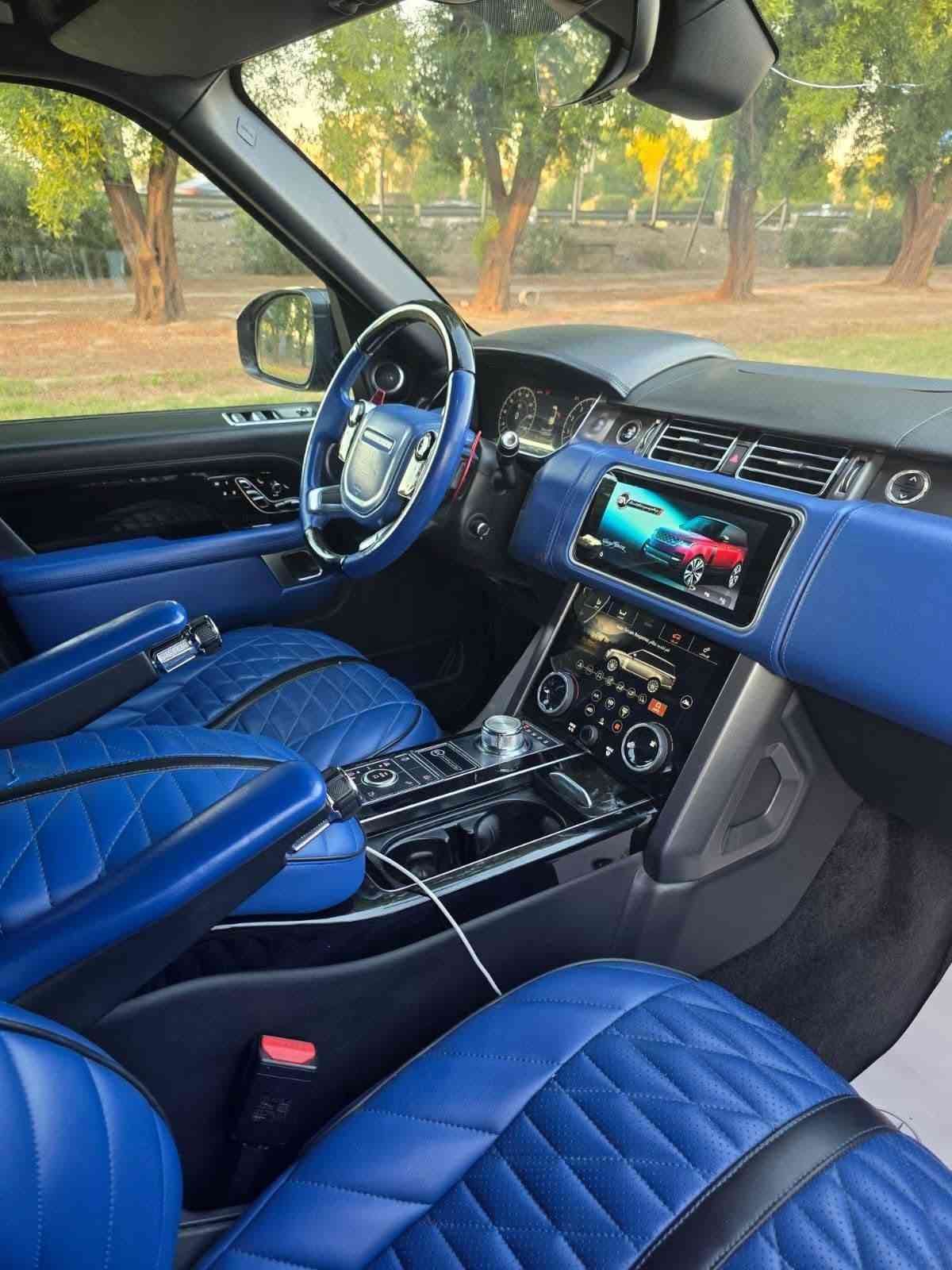 Range Rover 
Autobiography VIP
2020  SVO

V8 Supercharged
 🇬🇧🇬🇧🇬🇧

   ♦️♦️من القطع المتميزة بالعراق ♦️♦️
          ♦️ قطعة وحيده بالعراق ♦️

رانج روفر 
فوك _ SVO  اوتوبايغرافي 
أعلى فئة من ناحية المواصفات واللون

الموديل ـ 2020
رقم بغداد مميز  ❤️ 

لون مميز بلاي اصلي وليس تغليف
ولكن الأسود تغليف PPF مضاف عليها😍 
داخل مميز ايضا vip كشنات بقلاوة 
وايضا التجوة الوسط منفصل كهرباء   

استيراد خاص من جورجيا 🧡
ضمان دولي 
بصمة عدد 2 
عداد المسافة  73 الف كيلو 😍 فقط 

المواصفات👇👇

♦️ لون مميز متغير حسب الاضاءة
♦️ المحرك ـ 8  سلندر سوبر جارج
♦️ قمارة جلد
♦️ مسند خلفي كهرباء 
♦️ دوسات شفط 
♦️ أبواب شفط 
♦️ كامرات ٣٦٠°
♦️ رادار 
♦️ مساج 

♦️♦️ السيارة أعلى فئة فول مواصفات ♦️♦️
ميحتاج اكتب اكثر 
بيها بارد قليل جدا بدون صبغ بدون سمكرة

تسأل على السعر 
اتصل او راسلنا واتس اب 

مكان السيارة بغداد 💖
للأستفسار ... 

*********** 

سلام رانج روفر 

@الجميع
