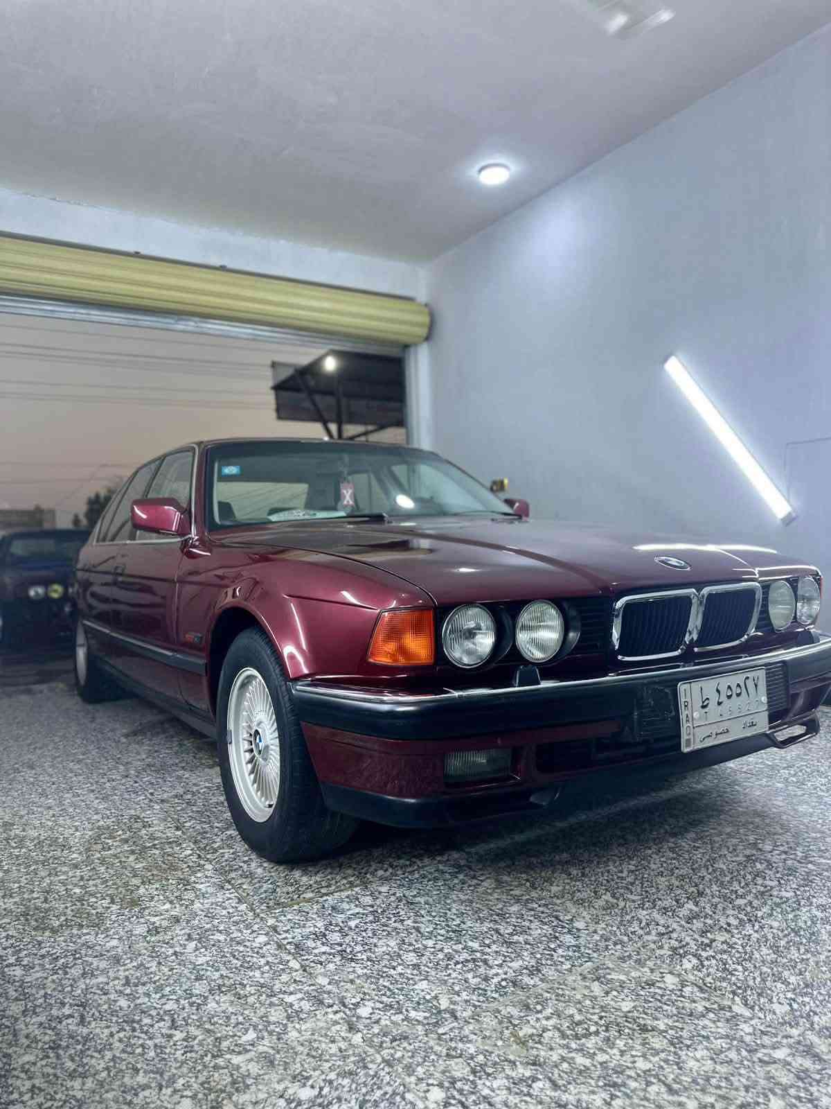 للبيع BMW  735 1991
رقم بغداد سنويه جديده
مكينه وكير جدد
حداديه كله جديه
تخم ويل وتاير وجديد مال حاويه
غرفه جديده
تبريد ثلج
كهربائيات كله شغاله 
سياره هستوه طالعة من الصباغ
جاهزه ما ناقصه شي 
مكاني ديوانيه
السعر 63 وبيه مجال
للاستفسار 
***********
***********
