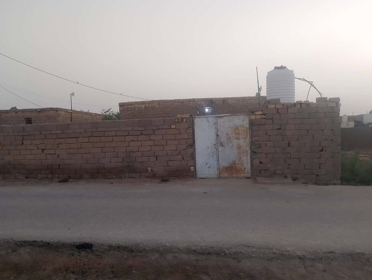 بيت للبيع زراعي 
ماء كهرباء 
تبليط  منطقة (عون ابن علي ) 
غرفتين صاله مطبخ 
مغاسل  
المساحة ٢٨٠  بناء بلوك 
السعر ٢٥
للاستفسار اتصال وات ساب ***********
