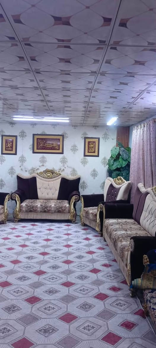 أريكة • لا تفاصيل