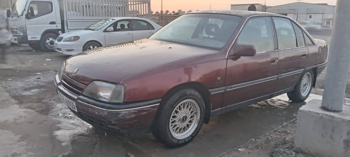 سلام عليكم
اوبل اوميكا 1989
محرك الفين رقم بغداد سنويه لل2027
سعر  26$ وبيها مجال قليل 

***********

