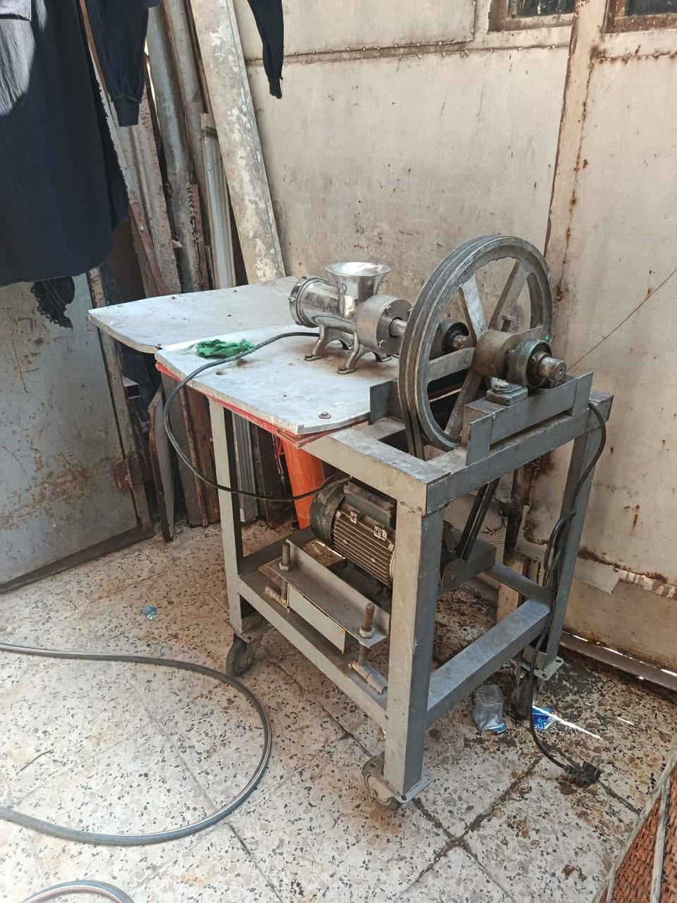 ثرامه حجم 22 استخدام قليل مال موكب يعني بس كل سنه تستخدم
عنوانه بغداد مدينه الصدر سعر 250 
رقم ***********
