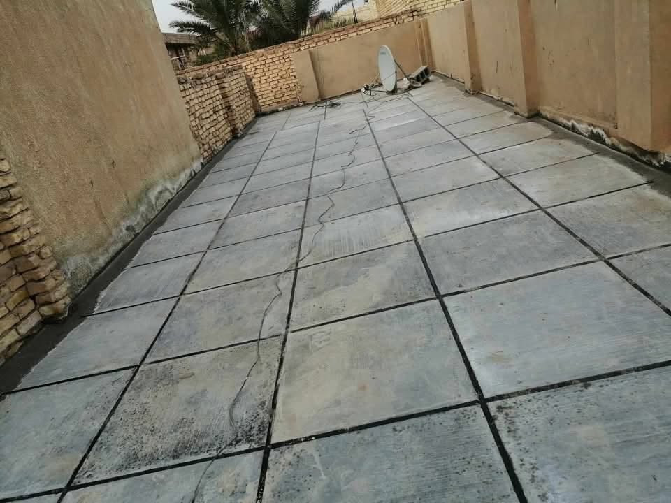 مشتمل للبيع ٩٦ متر قاط واحد طرمة واستقبال وهول جبير ضمنه المطبخ وغرفة نوم سويت  وترك وحمام داخلي وخارجي
الظباط خلف جامع البديع قريب الخدمي مال الجسر 
***********
