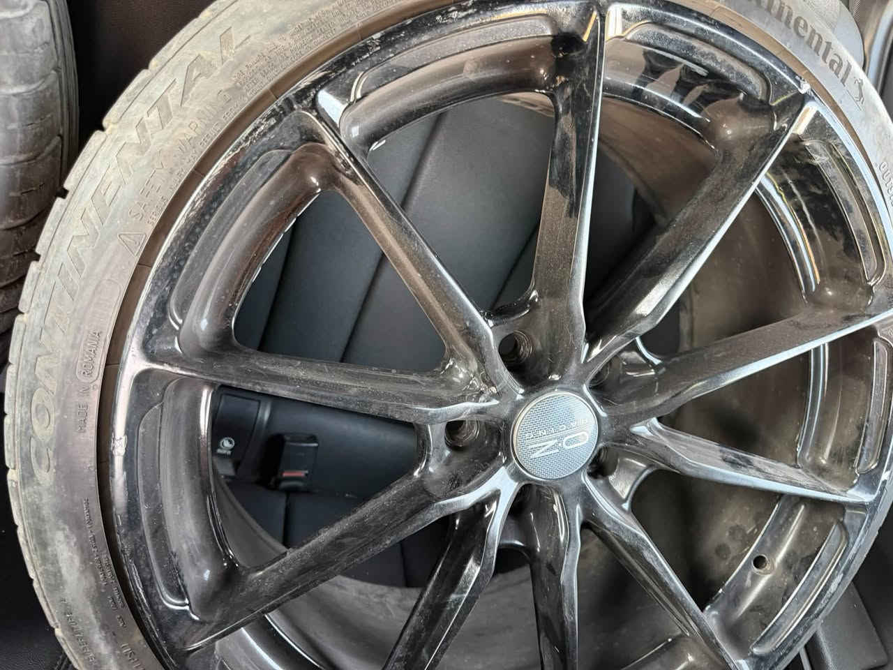 تخم ويل كب حجم 19 هو وتايراته 
بي كم فطر يحتاجلة تصليح 
ينشد 
Bmw& مارسدس
275 الف 
***********
