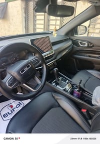 جيب كومباس موديل 2023ماشبه20الف السياره جديده بيها بنيد وجاملغ الحادث ...